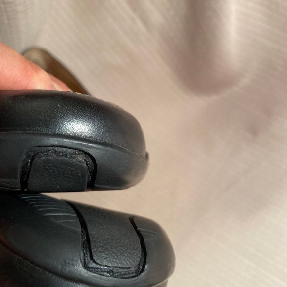 Auditions Women Verona II Leather Closed Toe, 9W - Picture 12 of 14